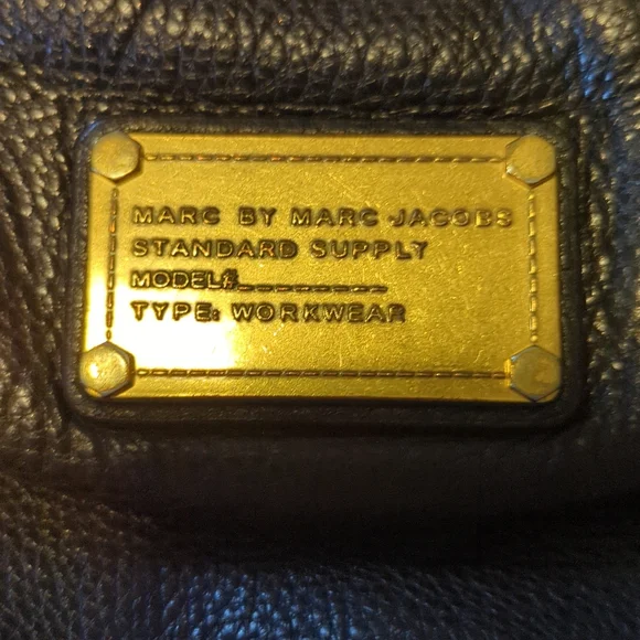 Marc by Marc Jacobs Crossbody or Clutch Black Leather Bag - Picture 2 of 9